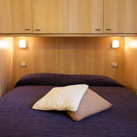 Ξενοδοχείο με διαμερίσματα Conchiglia 2*