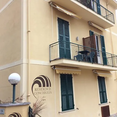 Ξενοδοχείο με διαμερίσματα Conchiglia 2*